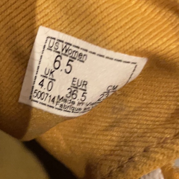 Vans - Picture 5 of 10